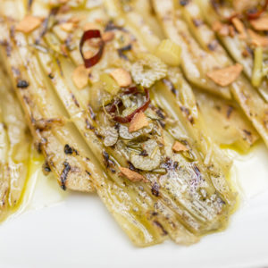 Cocina de verduras a la brasa